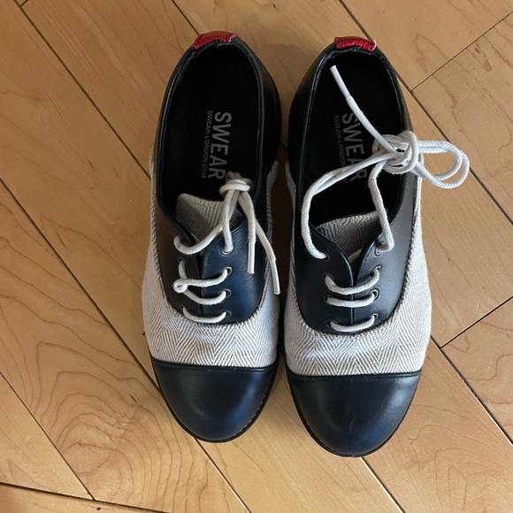 Leather/canvas lace up loafers.  Cream/blue size5. Excellent condition - Picture 3 of 4